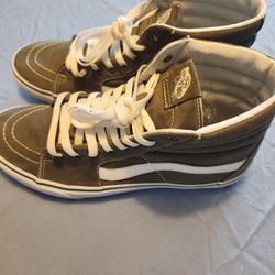 AUTHENTIC SNICKERS VANS