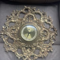 Syroco Ornate Clock 19" Mid Century 8 Day Wind Up Vintage