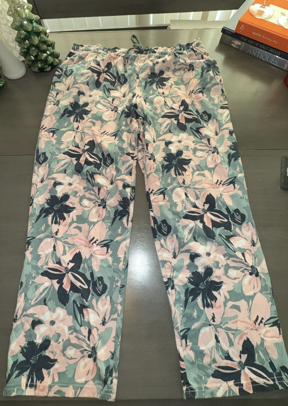 LuLaRoe Dreamy Lounge Or Sleep Pants - Size 2 X-Large (2XL)