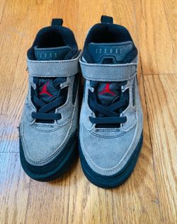 Nike Jordan Spizike Low in the Anthracite/Gym Red Kids 1 Y , Gray Suede leather, Good, Clean Condition