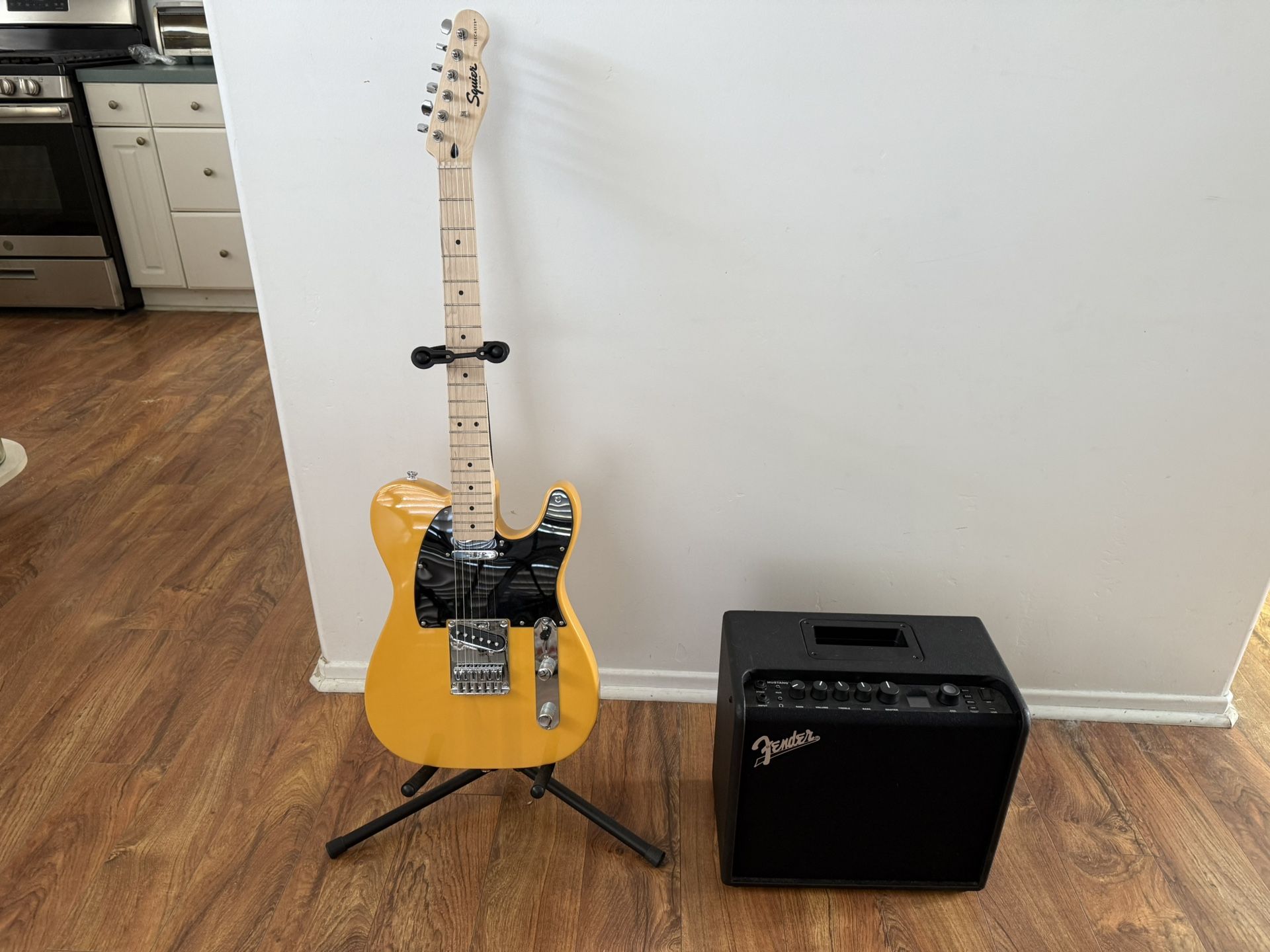 Fender Squier Telecaster And Amp