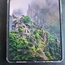 Almost New Samsung Galaxy Fold 4