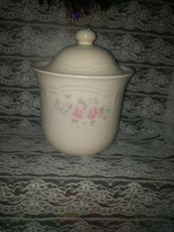 Pfaltzgraff Tea Rose Large Canister/Cookie Jar