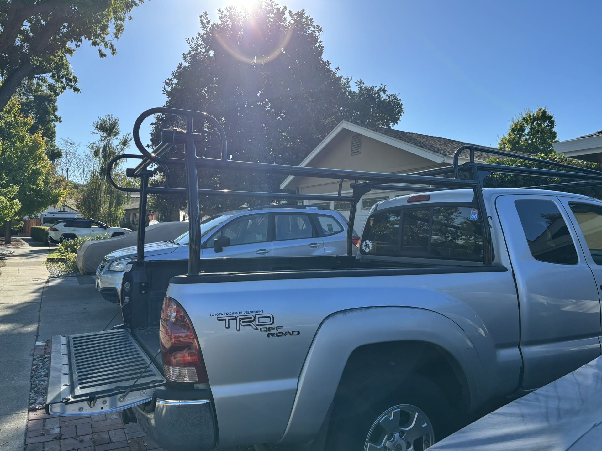 Rack-It 1000 (MADE FOR A 2006 TOYOTA TACOMA ACCESS CAB CASH ONLY RACK ONLY