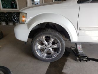 22 inch fits Doge Durango or Dodge 1500