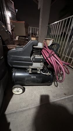 2hp 8 Gallon Compressor With Hose. 