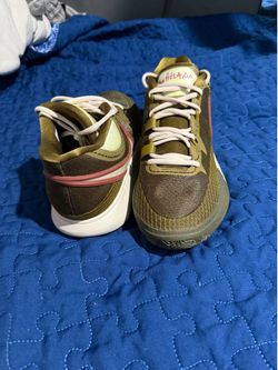 Kyrie N7 basketball shoes size 10.5