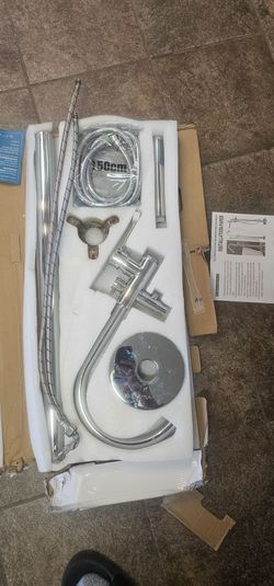 Freestanding Bathtub Faucet, Floor Mount Bathtub Faucet Freestanding Tub Faucet Standing Bathtub Filler, High-Flow Bath Shower Faucet with Handheld sp