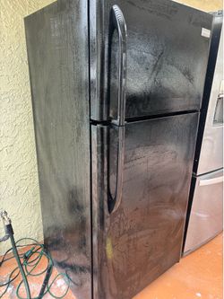 Refrigerator good condition fridgeaire