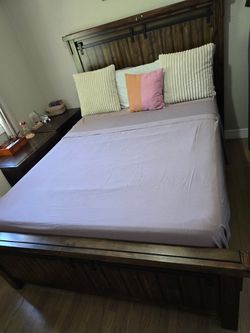 Bedroom set