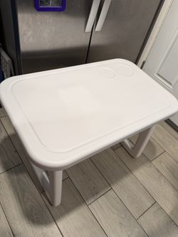 Kids Table