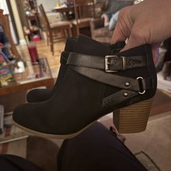 New Black Low Cut Boots Size 8 