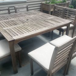 Teak Outdoor Patio Set With Cushions. 