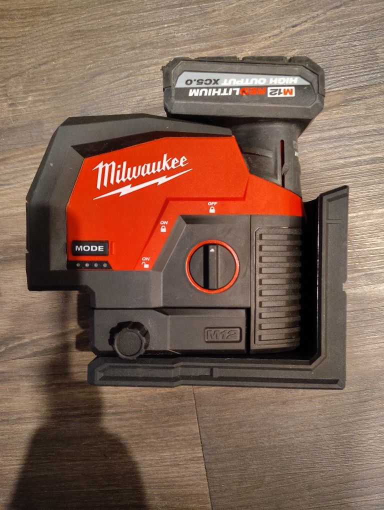 Milwaukee Cross Line & Plumb Points Laser