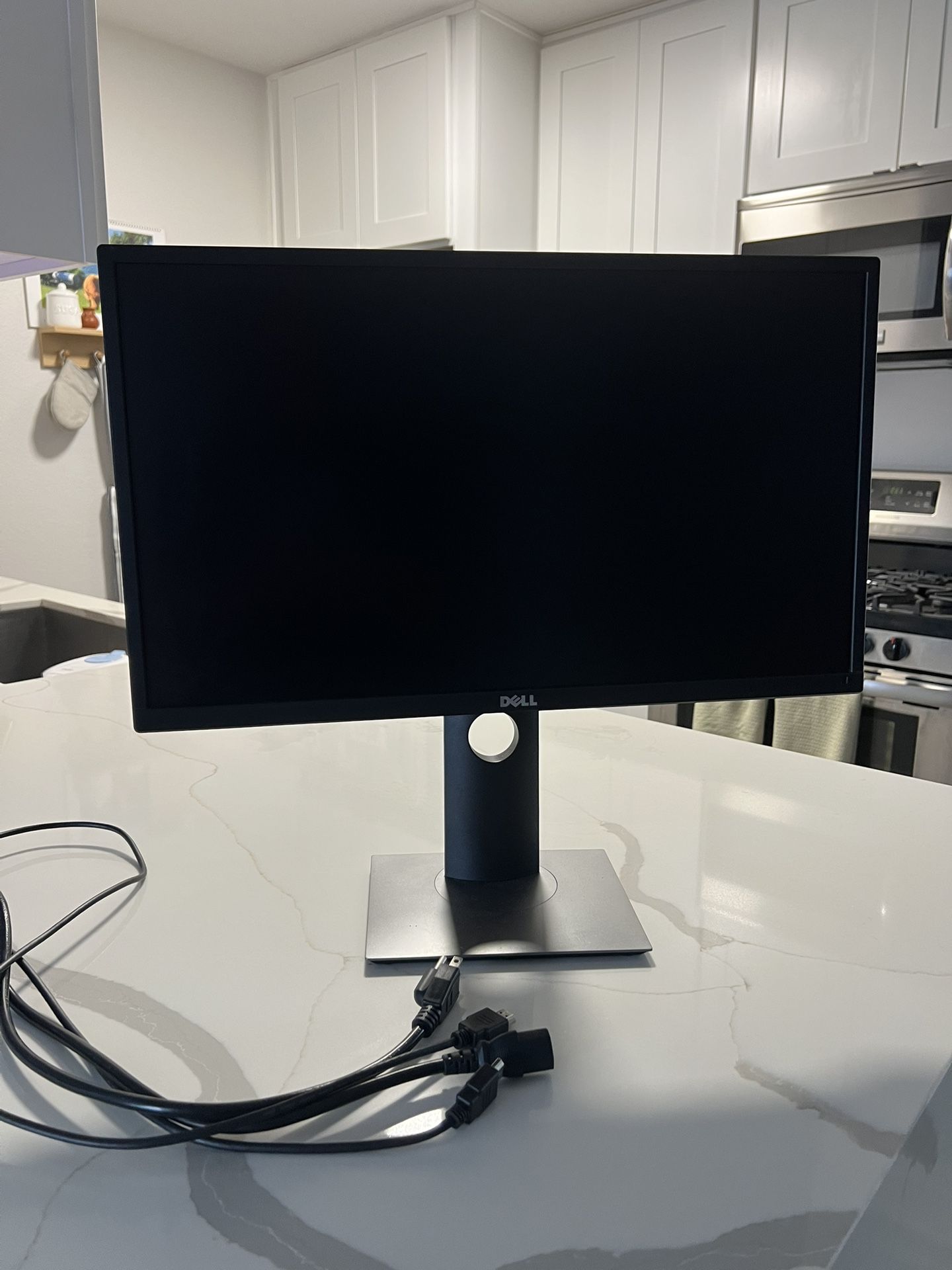 Monitor, cables and Logitech wireless mouse and keyboard - perfect condition