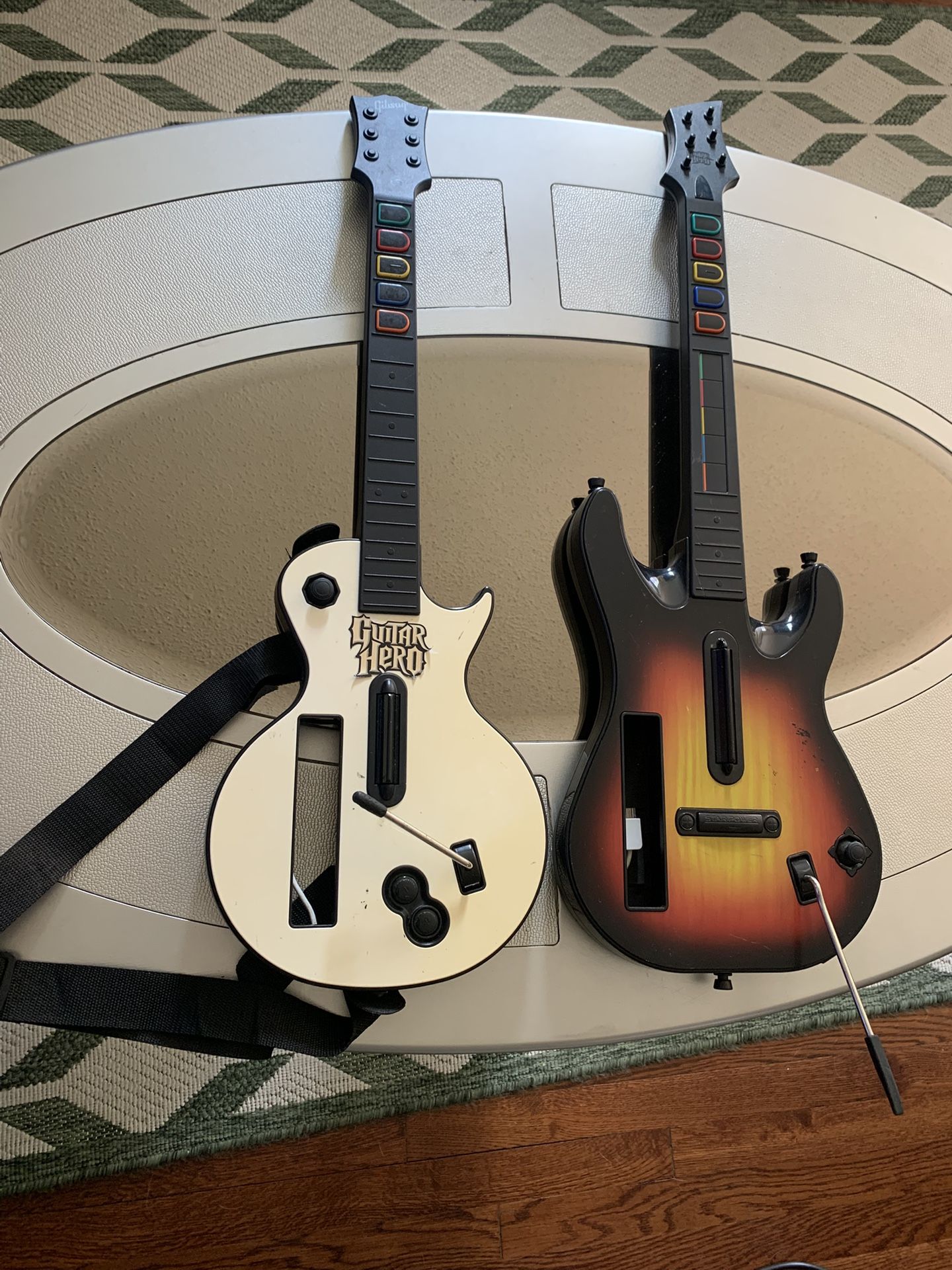 (2) Nintendo Wii Guitar Hero Guitars Tested