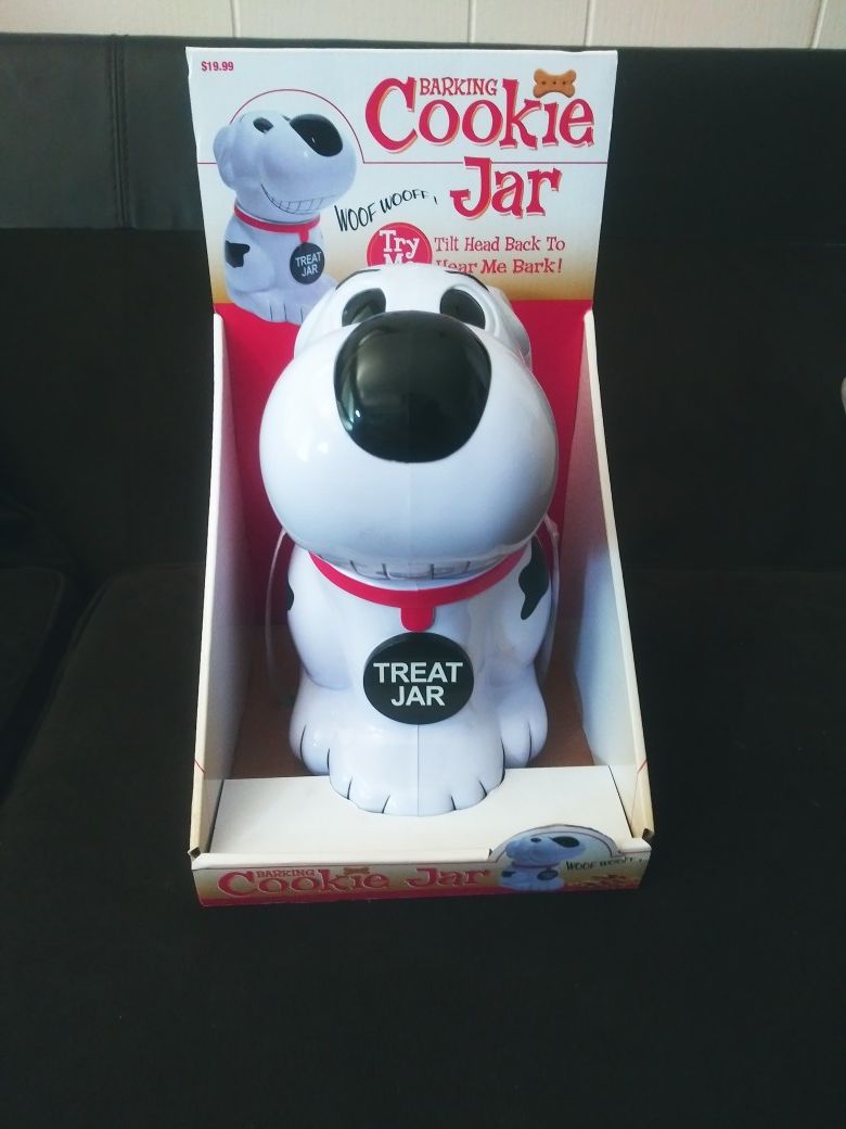 Barking Plastic Pet Treat Jar