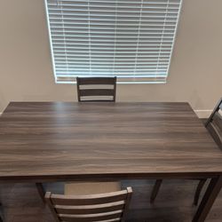 Dining Table With 4 Chairs 