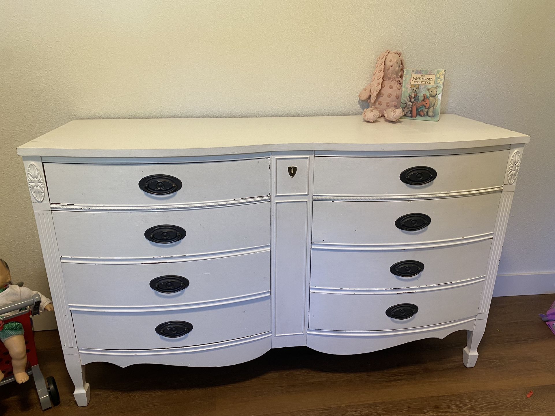 Vintage Dixie 8 Drawer Mahogany Dresser
