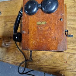 Vintage 1900s phone . Two Vintage Phones