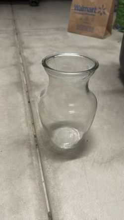 Clear Glass Flower Vase