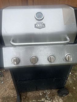 Barbecue grill with the propane