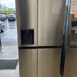 LG Refrigerator $700