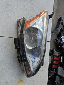Nissan Sentra Right Headlight Oem