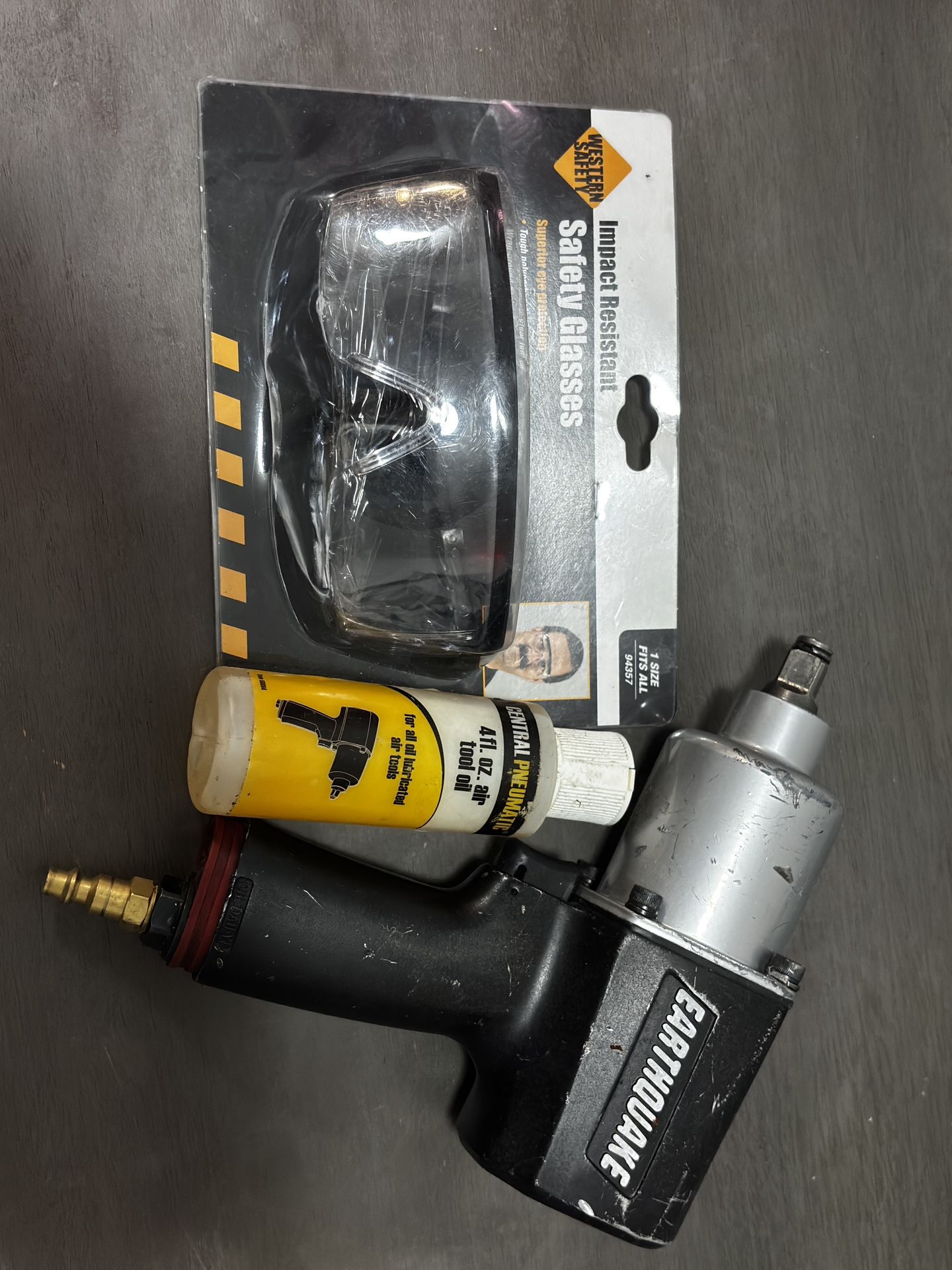EARTHQUAKE 1/2 in. Aluminum Air Impact Wrench, Twin Hammer, 800 ft. lbs. Open To Trades