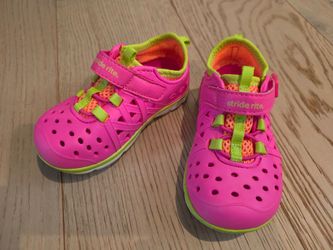 Stride rite water shoes