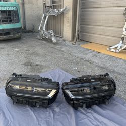 BMW X7 G07 LCI ORIGINAL OEM LEFT AND RIGHT LED HEADLIGHT HOUSNG 2023-2026