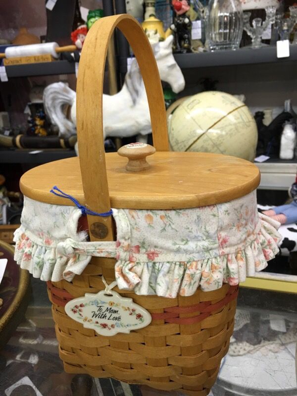 Longaberger woodcrafts basket