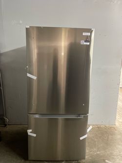 ‼️NEW Frigidaire Stainless Refrigerator‼️