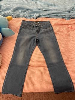 Levi’s 314 Shaping Straight Jeans 31”