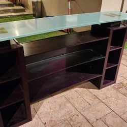 Grand Bar With Storage Shelves