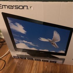 Emerson Hdtv Lcd 32 Inch Tv 