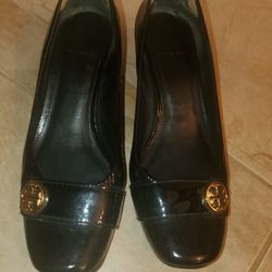 Womans Black Tory Burch Flats Size 9.5M