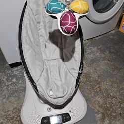 4moms Mamaroo 4 Baby Swing