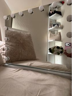 Vanity mirror