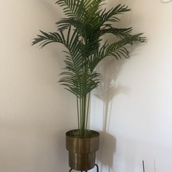 🌿 Faux Palm Plant w/ Modern Metal Planter & Stand