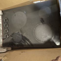 Frigidaire 30-inch electric cooktop. 