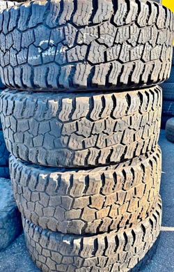 35x12.50/17 Mickey Thompson vendo un set de llantas usadas excelente condiciones de vida las 4 ✅🤩I am selling a set of used tires, all 4 in excellent