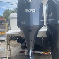 2019 Yamaha V6 300 HP 4-Stroke 25" Outboard Motor