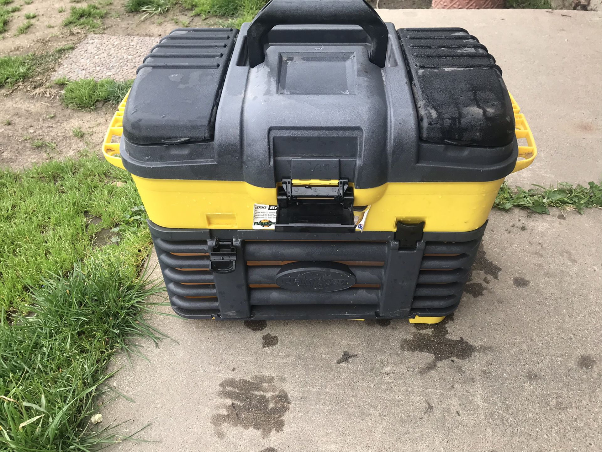 Portable tool box with lower drawers