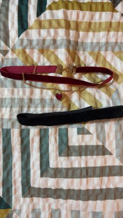 Velvet choker set