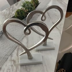 Silver heart shaped decore se
