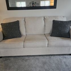2 COUCHES
