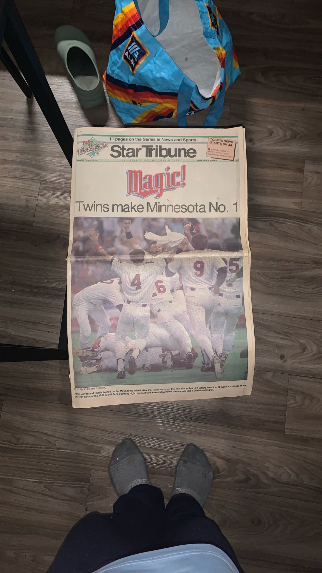 Newspaper 1987