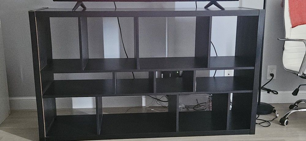 📺 TV Stand / Storage Shelf – $30 (Great Condition!)