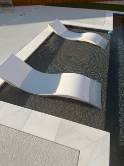 Ledge Lounger Signature Pool Chaise – 70”